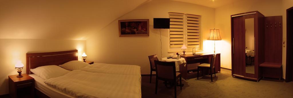 Pelikan Aleksandrow Lodzki Room photo